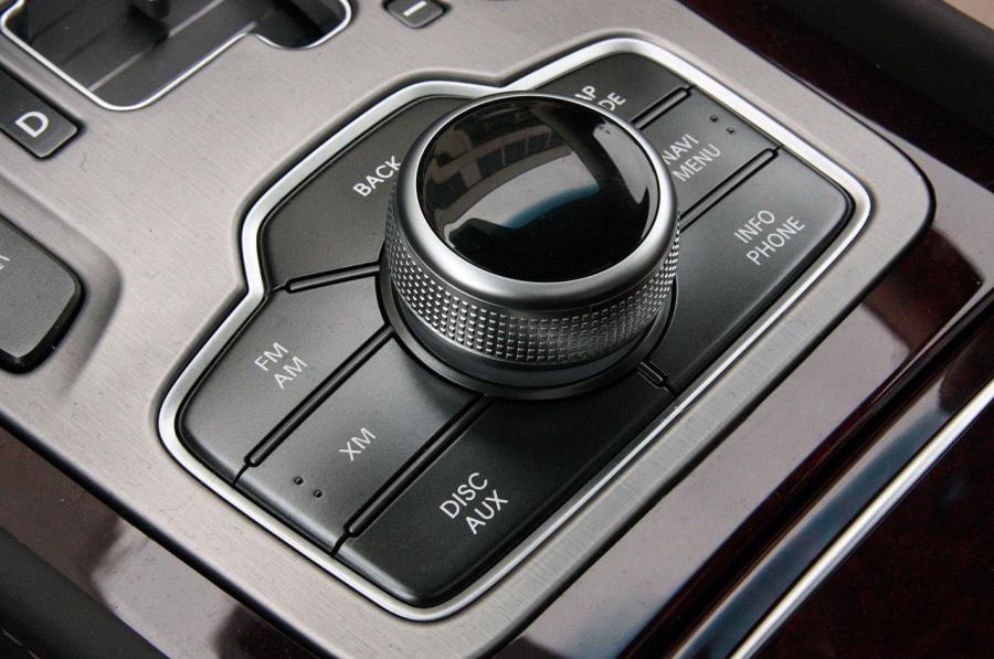  Hyundai Equus Ultimate 2011 года  (фото 26 из 119)